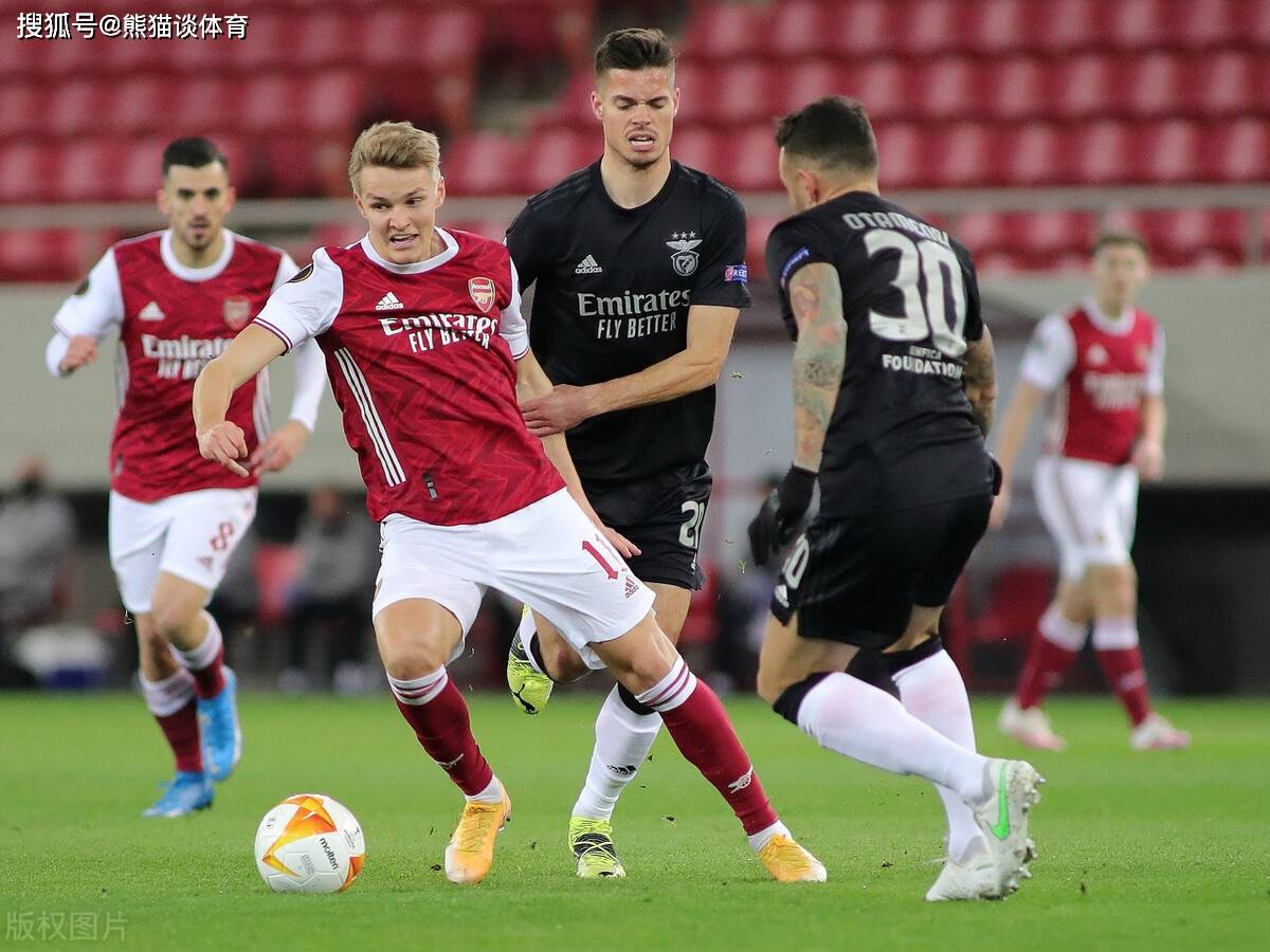 离谱！哈登与90激战塞尔维亚队分钟洛杉矶湖人更衣室发声备战欧联，本菲卡关键时刻回应争议