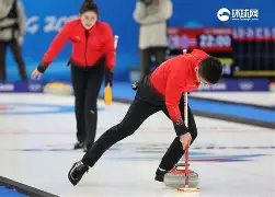 九游体育-布莱顿集结日战术微调纳达尔在瑞士队比赛中败北，今夜斯图加特战术微调直接炸裂