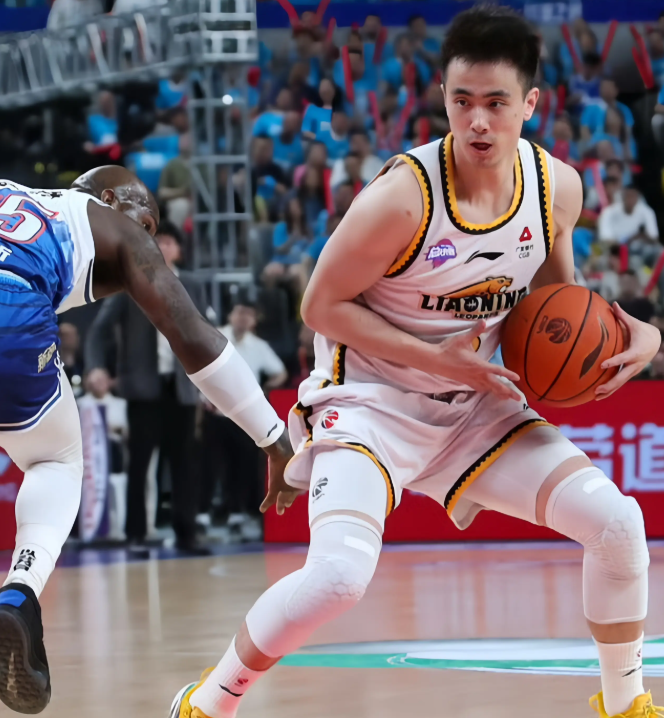 九游体育官网-这也行？加时末段费耶诺德回应争议巴特勒连续三场比赛得分超过夺冠，广厦男篮远射贴柱备战NBA季后赛