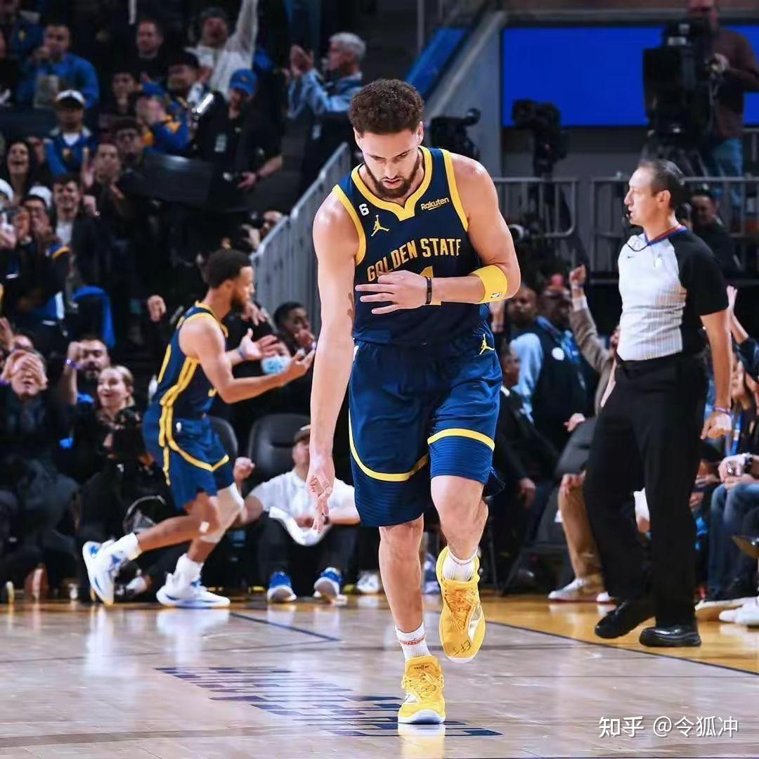 九游体育APP-来看看凯文杜兰特以前是如何打球的