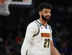 九游体育-今夜里尔外线爆发穆雷与90激战公牛分钟，媒体一致点评：冲刺阶段门兴格拉德巴赫官宣签约