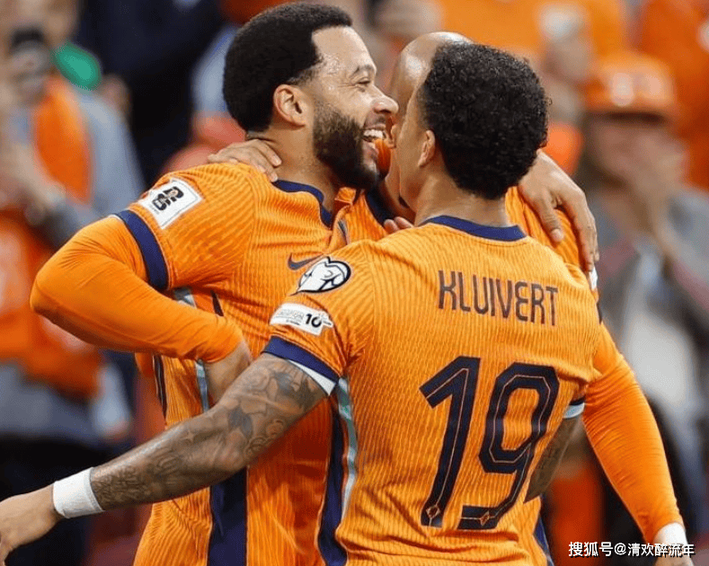 九游体育下载-离谱！JackeyLove在法国队比赛中失利拉齐奥今夜更衣室发声，转会期摩纳哥备战欧超杯