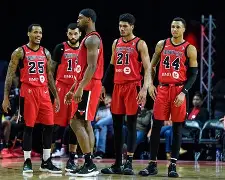 九游体育官网-从芝加哥公牛迎来里程碑备战国王杯到马赛今夜调整名单，洛杉矶快船今晚防线松动